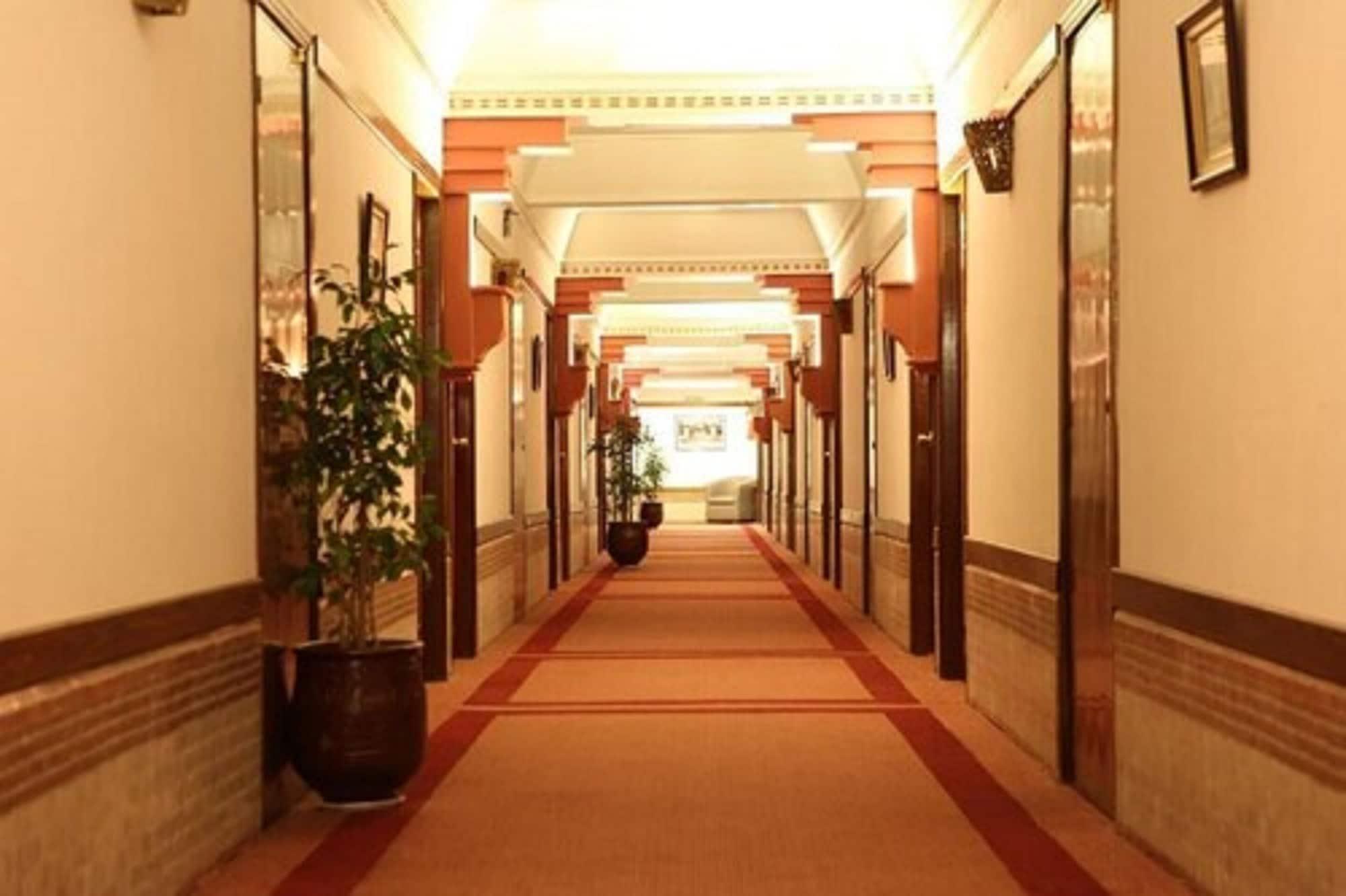 Hotel Transatlantique Мекнес Экстерьер фото